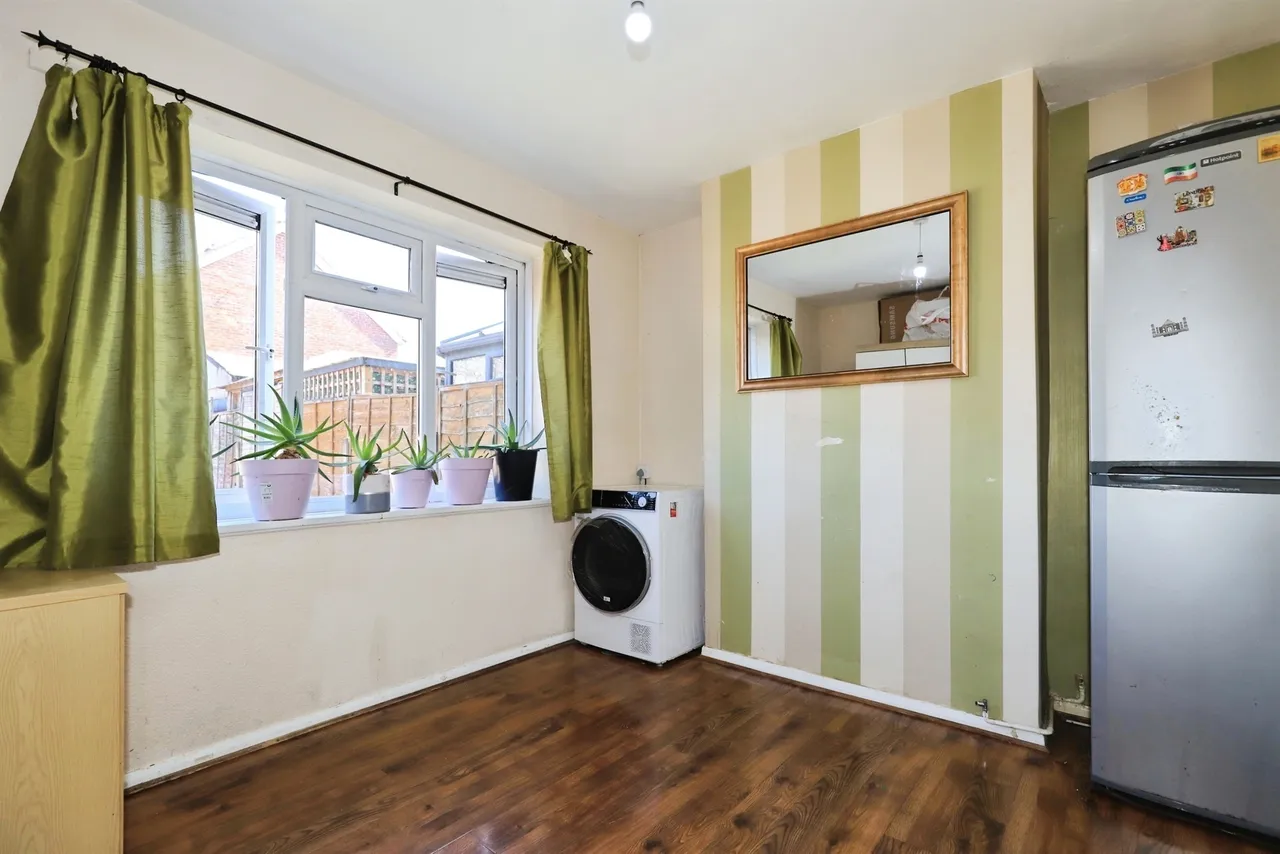 Brindley Avenue, Ashmore Park, Wolverhampton, photo 4