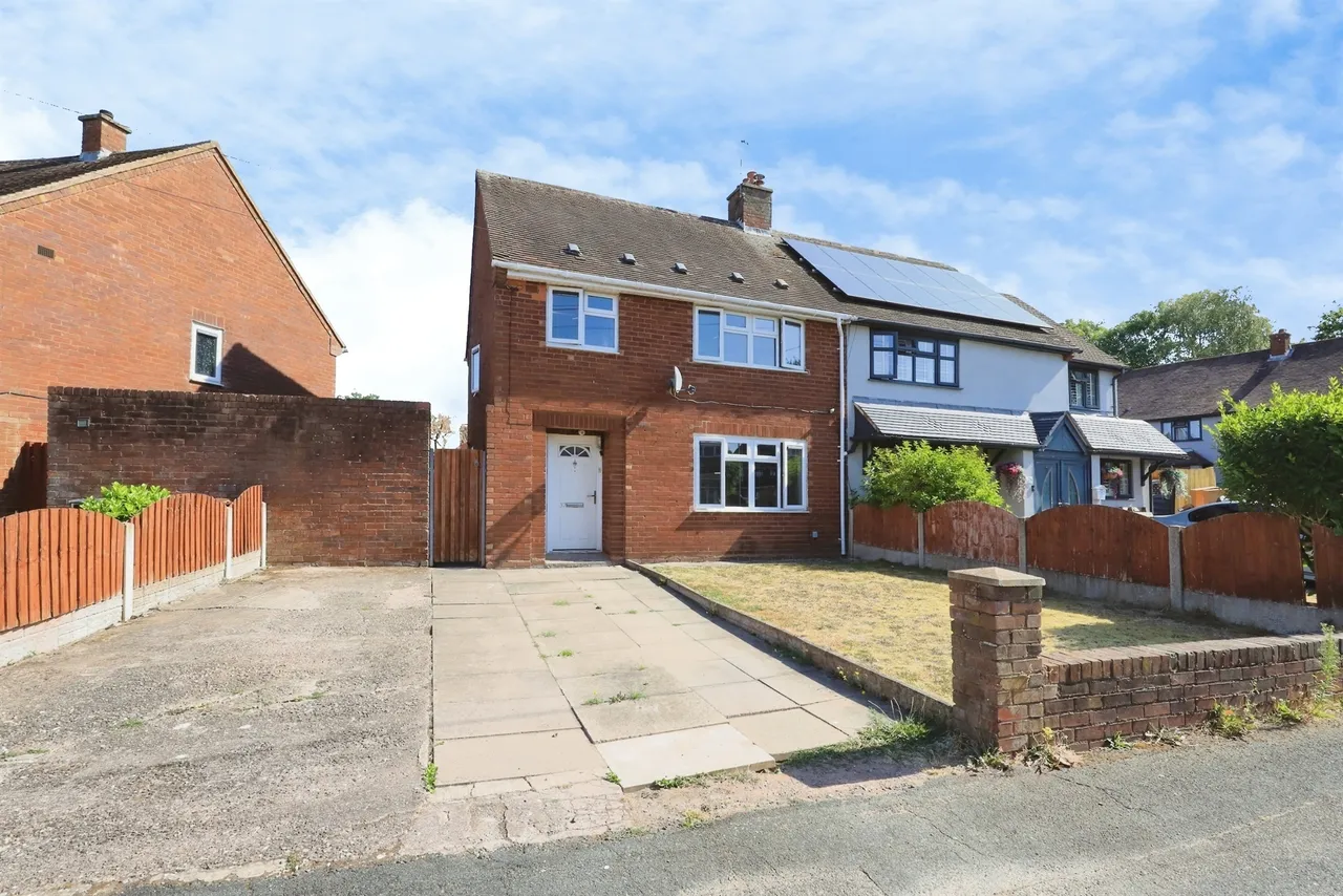 3 bed house for sale — Brindley Avenue, Ashmore Park, Wolverhampton