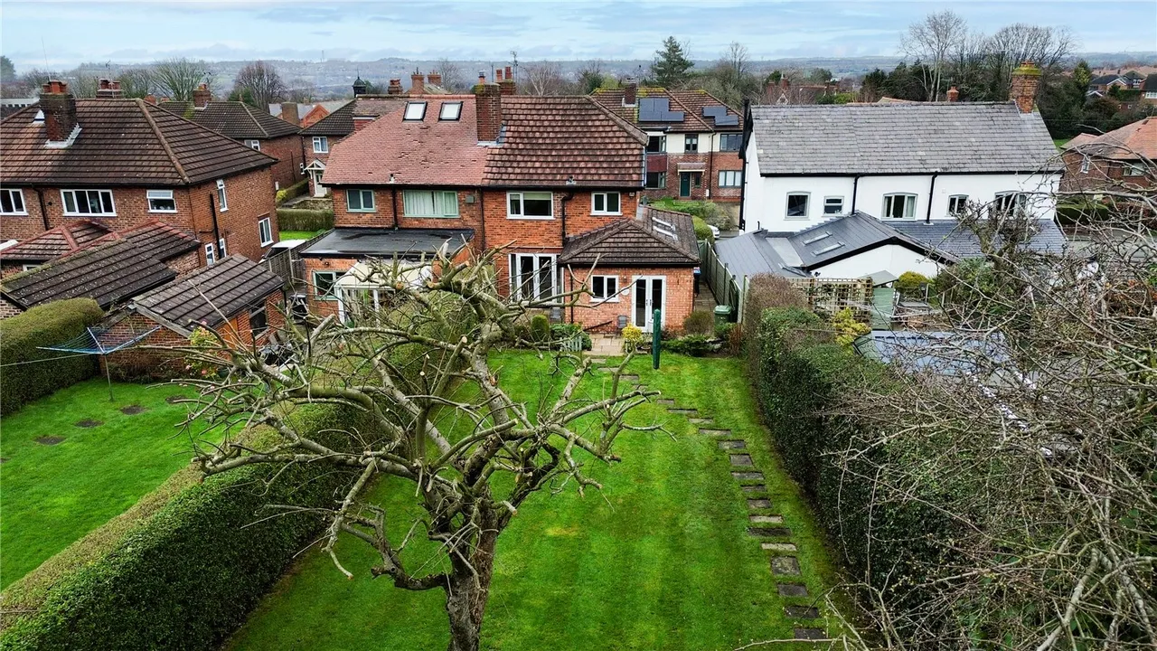 Hillside Road, Frodsham, Cheshire, WA6 6AH, photo 2