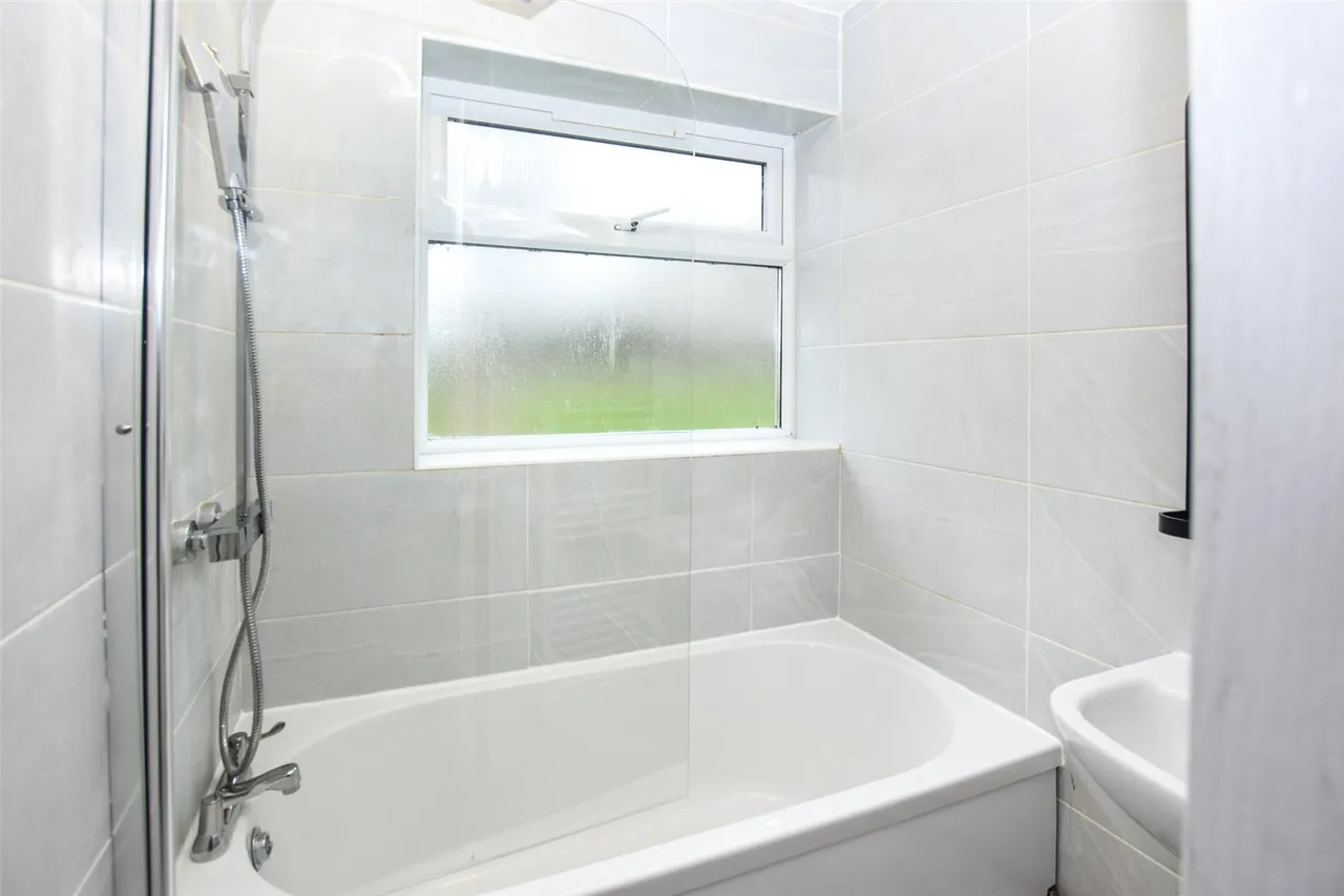 Brookhouse Road, Farnborough, Hampshire, GU14 0BT, photo 8