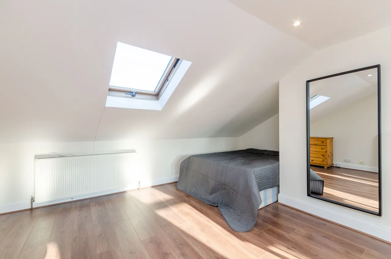 Flat 11, 21 Talgarth Road, London, photo 3