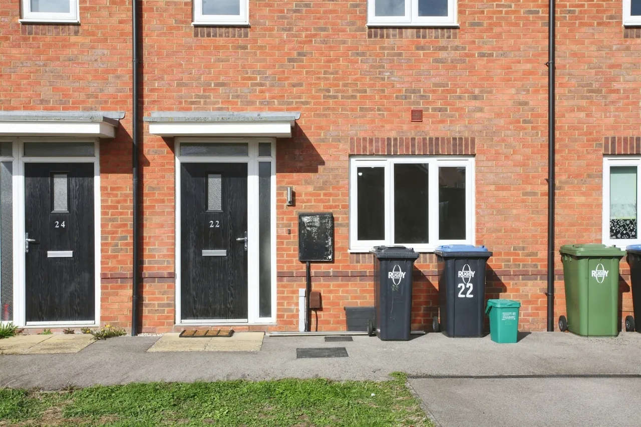 2 bed house for sale, Laing Close, Rugby, CV21