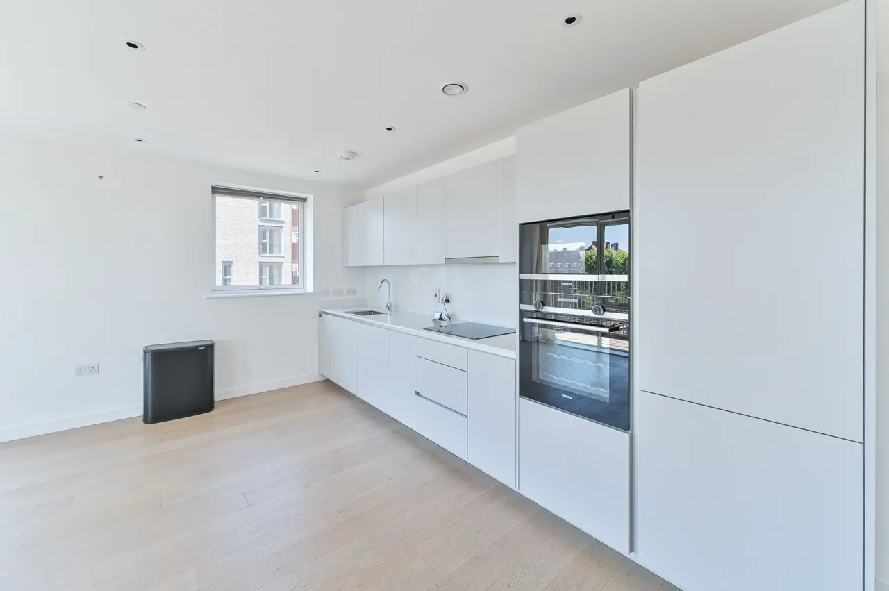 15 Cavendish Apartments, 16a Camberwell Road, London, photo 11