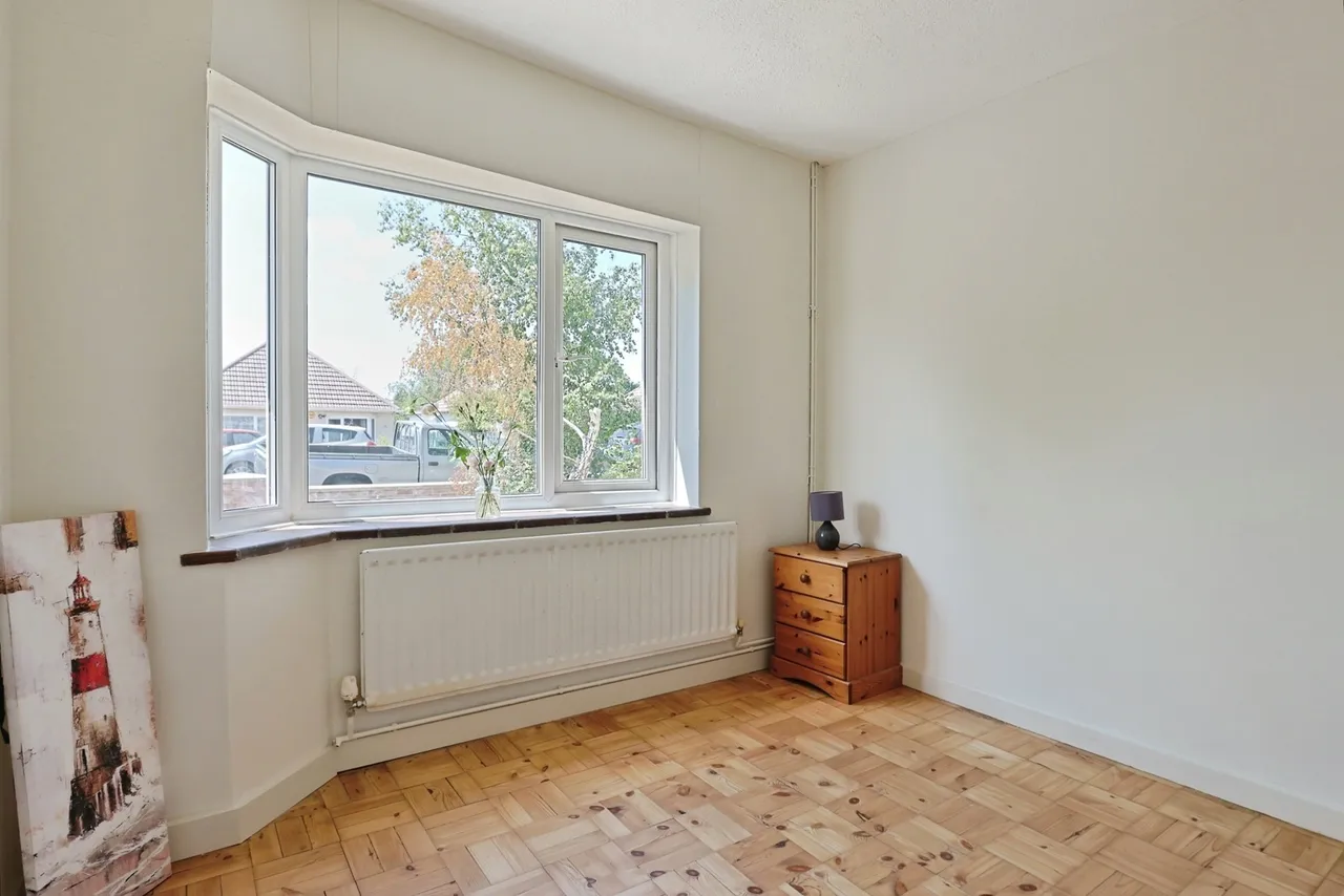 Julyan Avenue, Wallisdown, BH12, photo 12