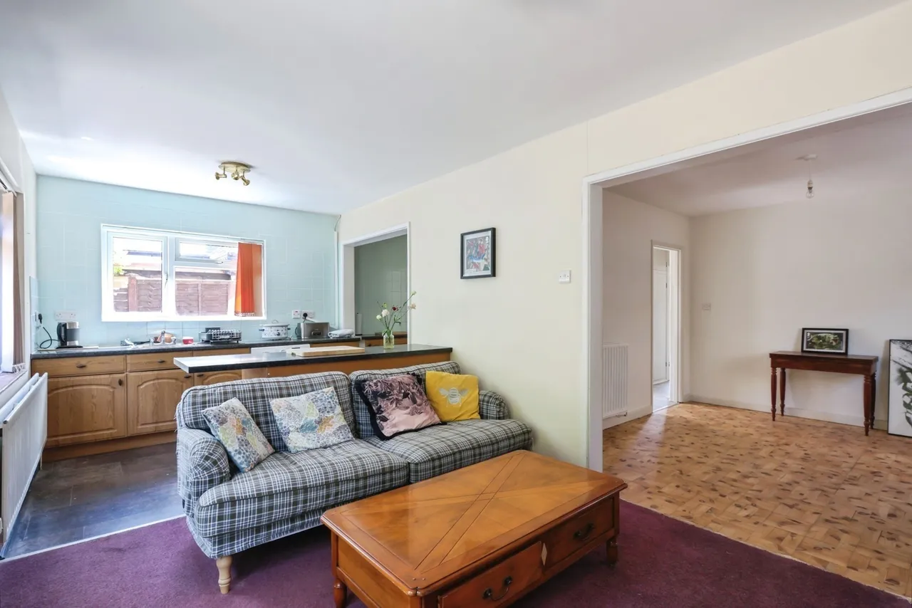 Julyan Avenue, Wallisdown, BH12, photo 10