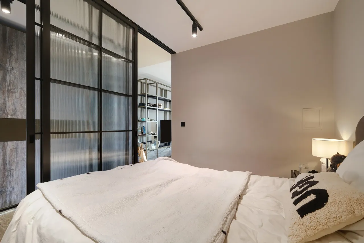 Hewett Street, EC2A, photo 9