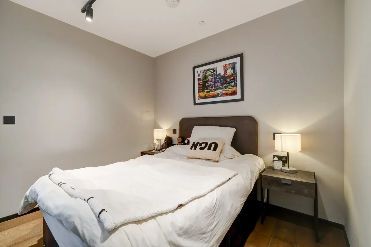 Hewett Street, EC2A, photo 7