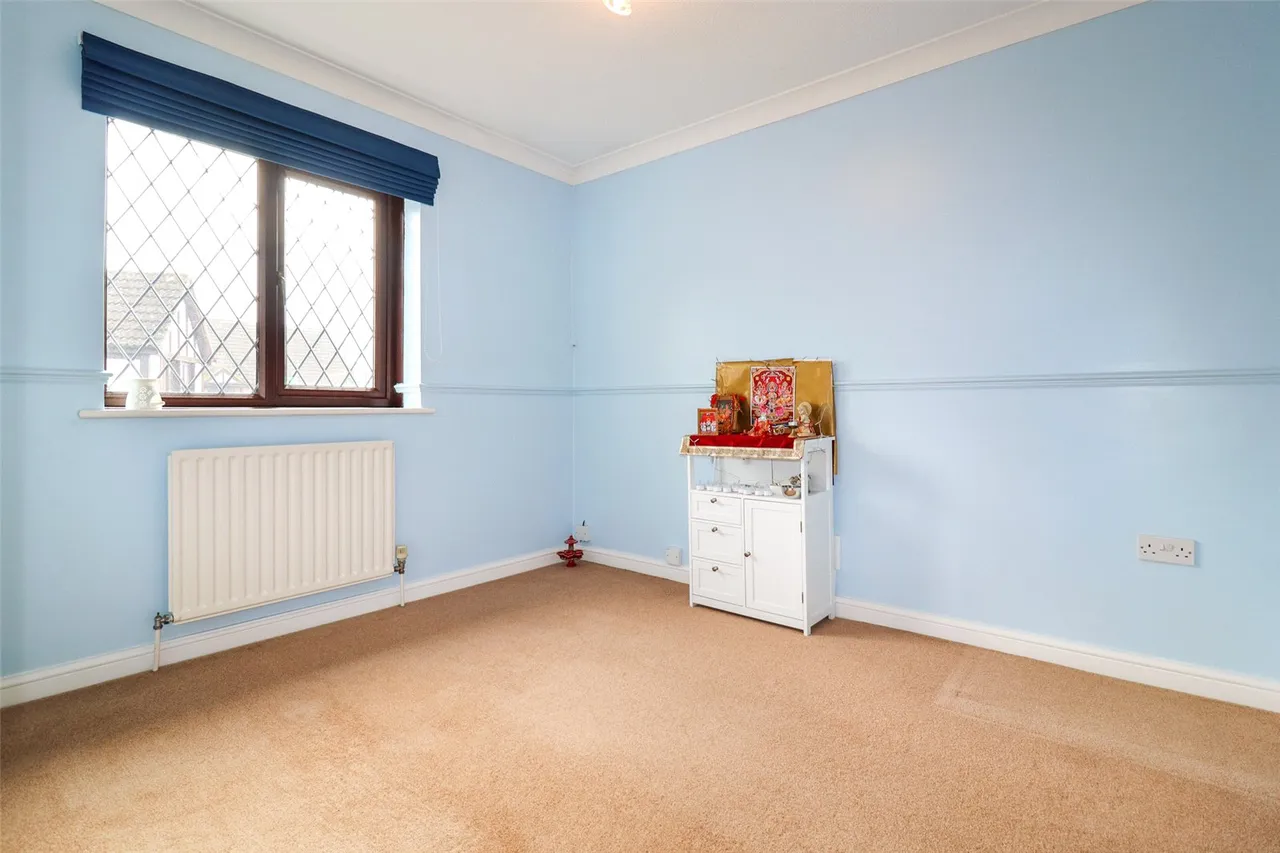 Tamworth Drive, Fleet, Hampshire, GU51 2UW, photo 11