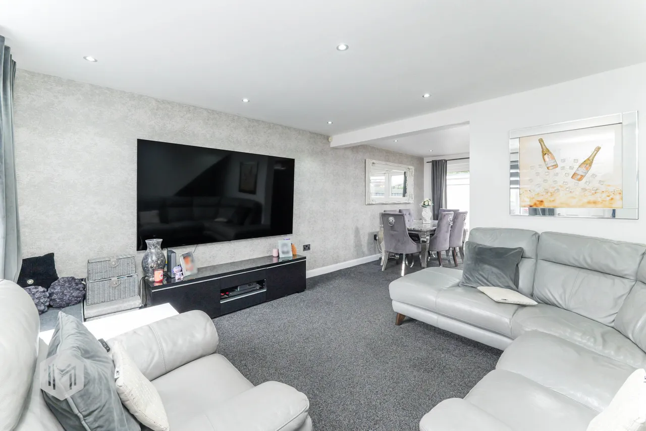Castle Croft, Bolton, BL2, photo 2