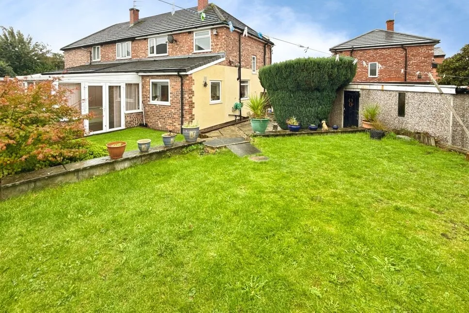 Wyville Drive, Swinton, M27, photo 2