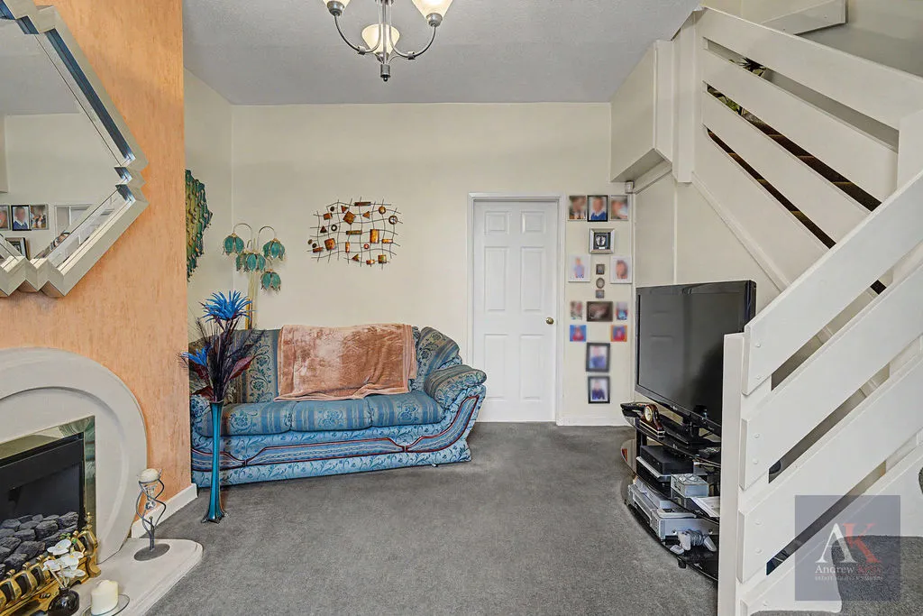 Fairlands View, Rochdale OL11 2AX, photo 5