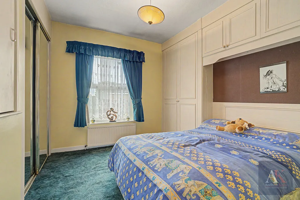 Fairlands View, Rochdale OL11 2AX, photo 11