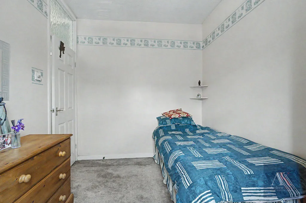 Fairlands View, Rochdale OL11 2AX, photo 14