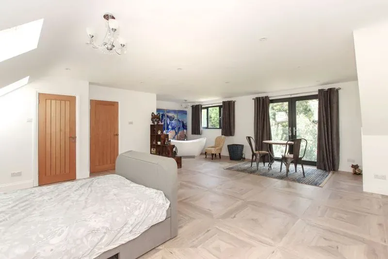 Abbots Rise, Kings Langley, Hertfordshire, WD4 8AR, photo 3