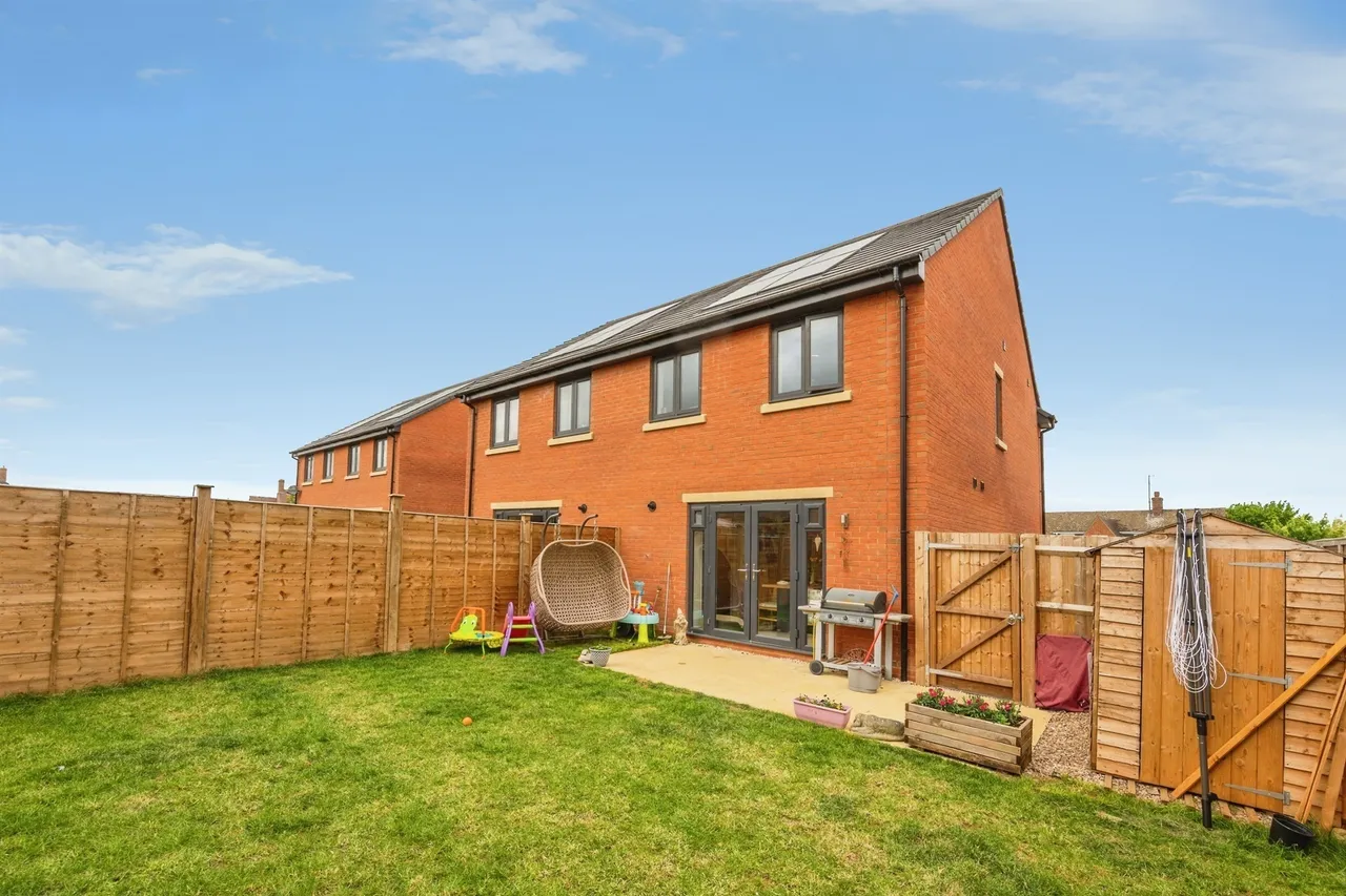 Bretforton Road, Badsey, WR11, photo 16