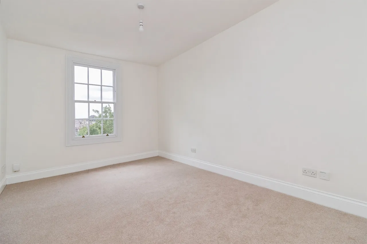 Magdalen Street, Exeter, photo 10