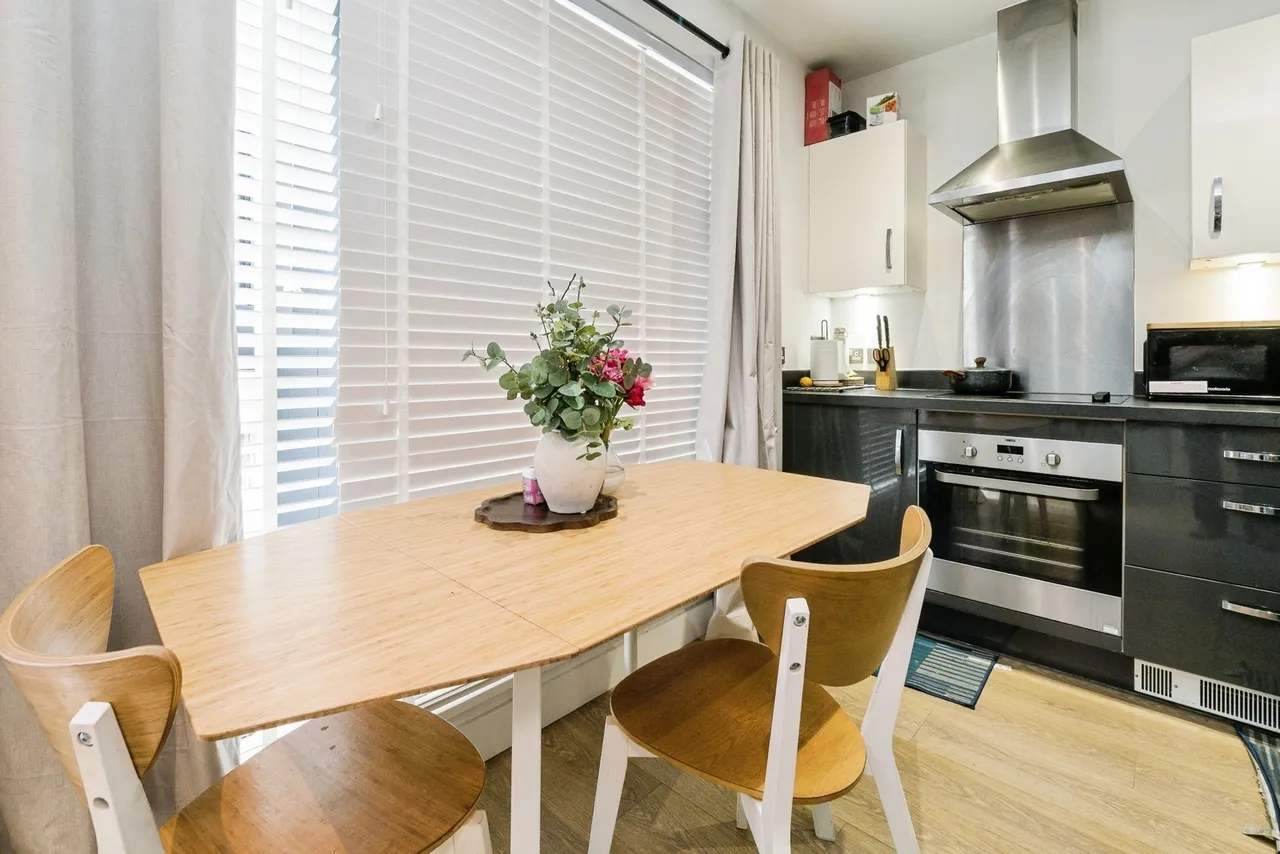 Parade Gardens, Chingford, E4, photo 17