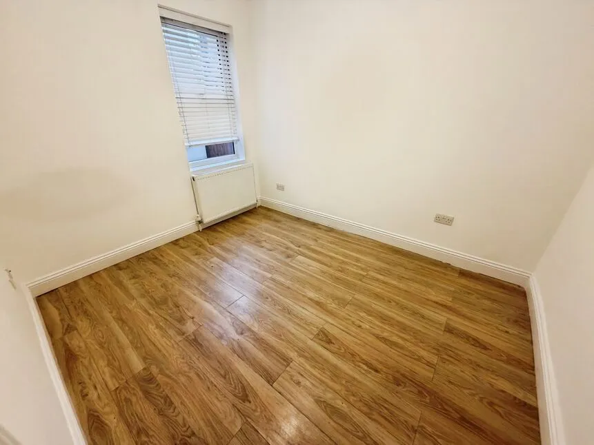 Wellington Road, London, E7, photo 18