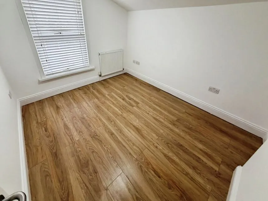 Wellington Road, London, E7, photo 14