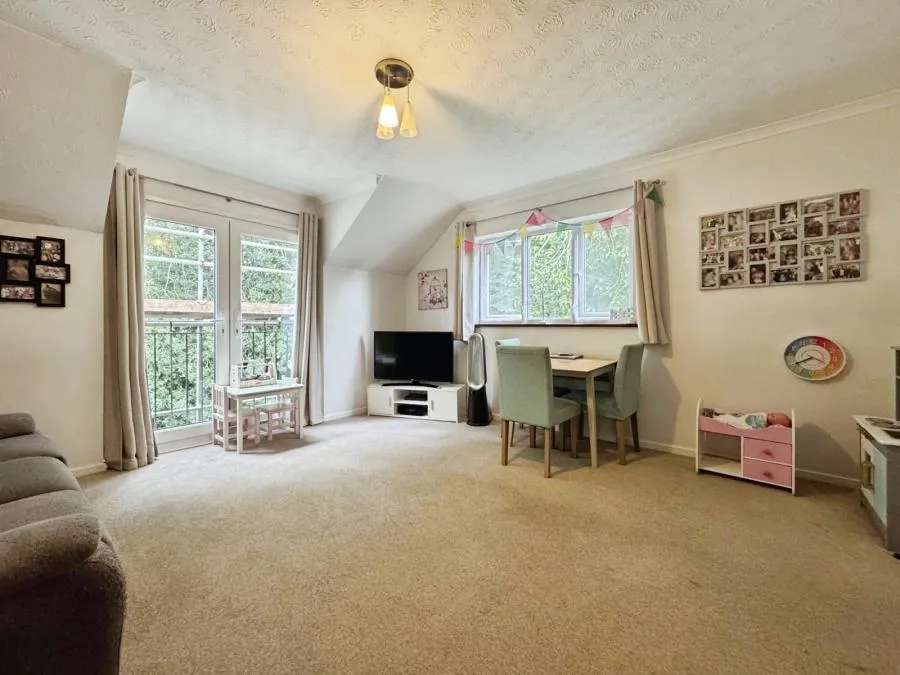 Edmunds Gardens, High Wycombe, HP12, photo 2