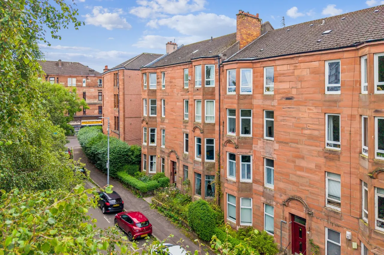 2 bed flat for sale, Garrioch Quadrant, North Kelvinside, G20