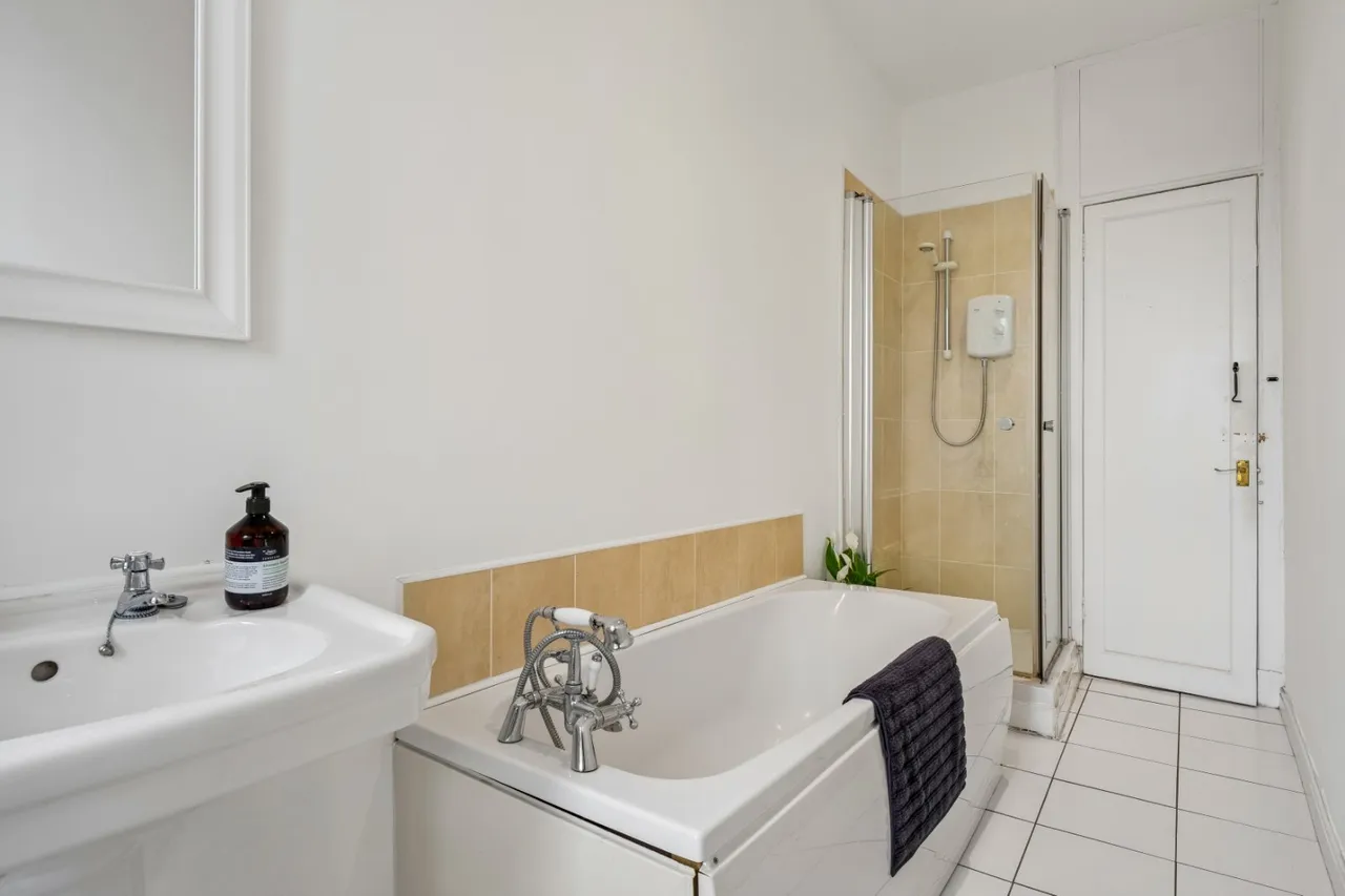 Garrioch Quadrant, North Kelvinside, G20, photo 11
