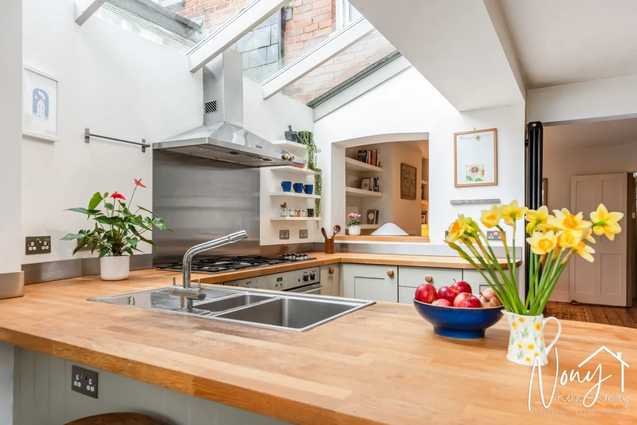 Alresford Road, Winchester, photo 8