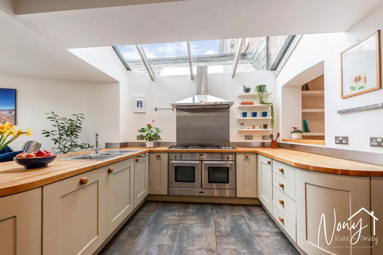 Alresford Road, Winchester, photo 6
