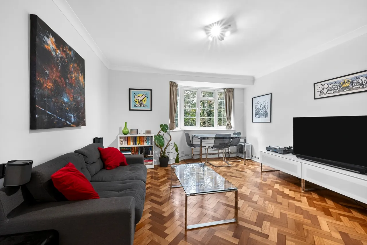2 bed flat for sale — West Hill, London
