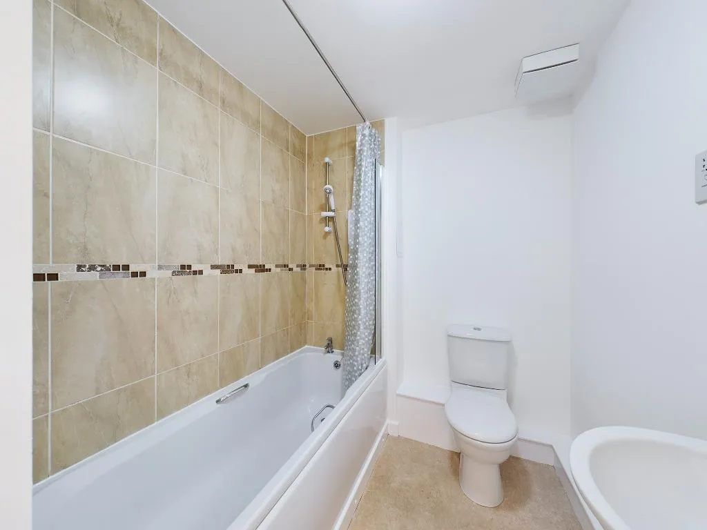 Waterfront Park, Granton, EH5, photo 9