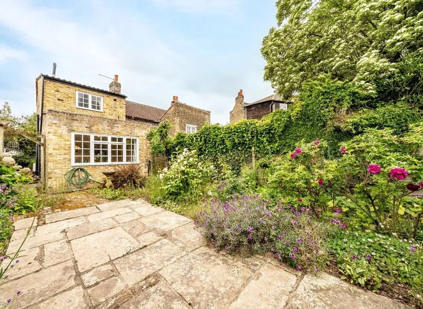 Station Road, Hampton, TW12, photo 4