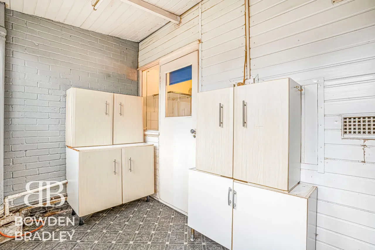 Fullwell Avenue, Clayhall, IG5, photo 29