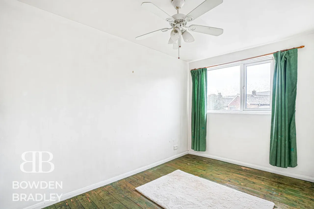 Fullwell Avenue, Clayhall, IG5, photo 36