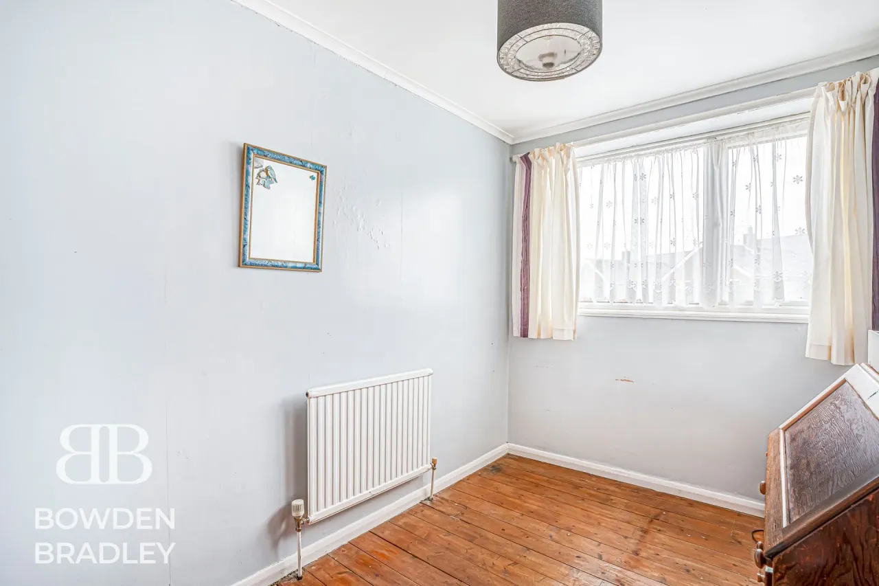 Fullwell Avenue, Clayhall, IG5, photo 34
