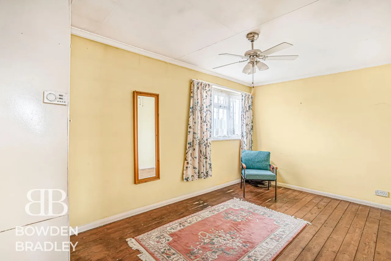 Fullwell Avenue, Clayhall, IG5, photo 6