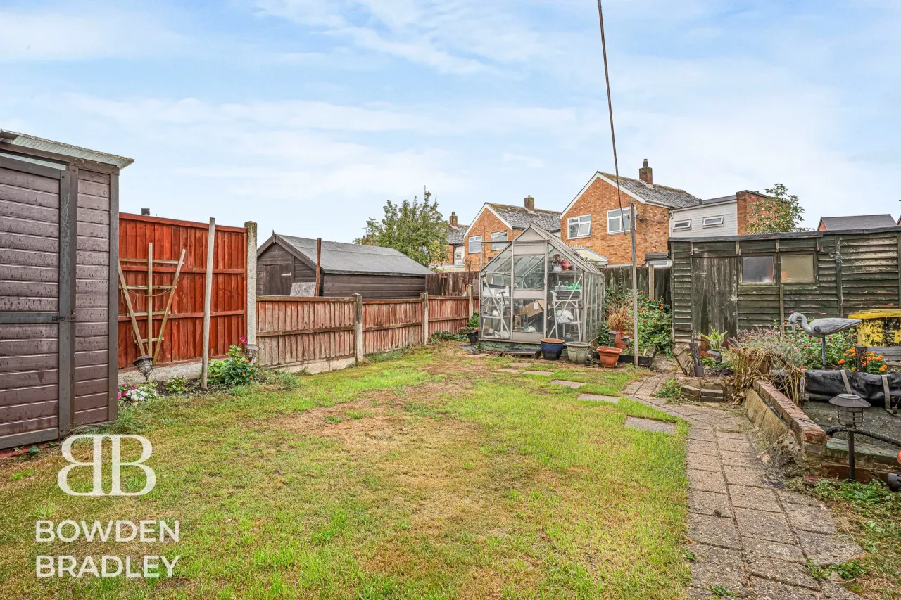 Fullwell Avenue, Clayhall, IG5, photo 40