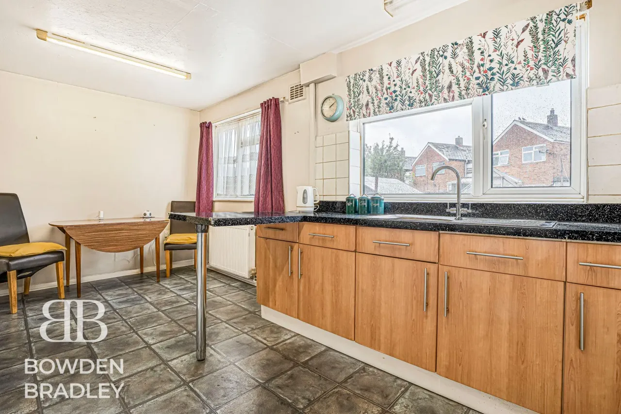 Fullwell Avenue, Clayhall, IG5, photo 26