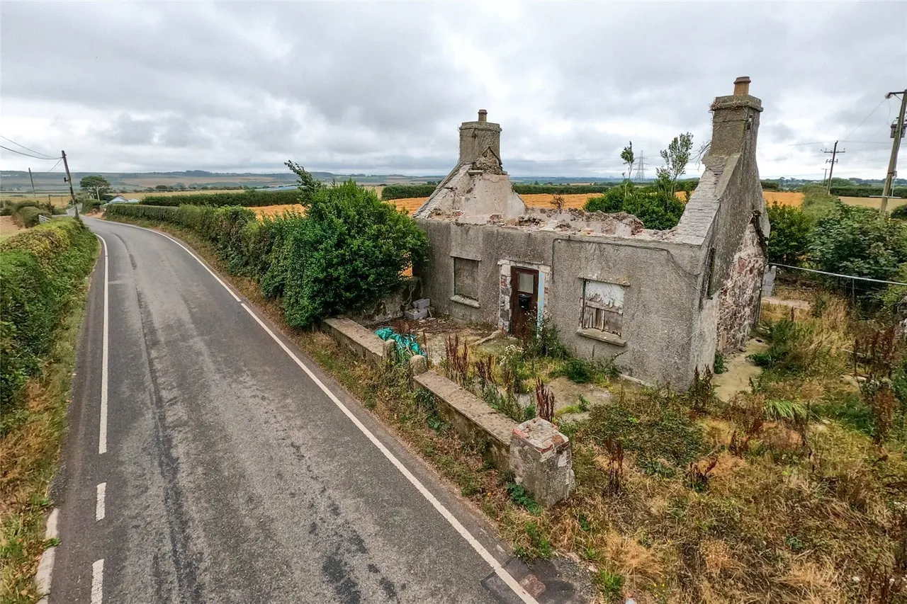 Maenaddwyn, Llannerch-y-Medd, photo 14