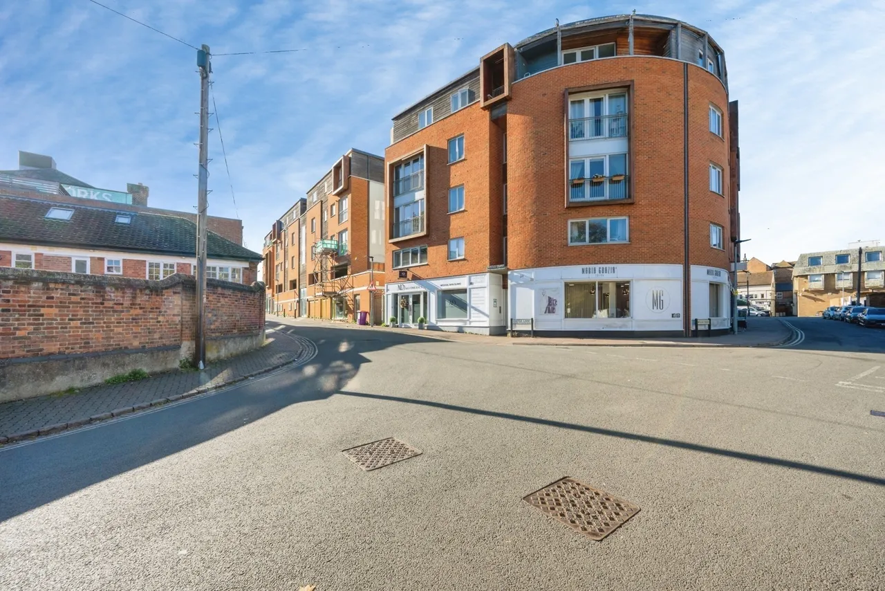 1 bed flat for sale, Castle Lane, Bedford, MK40