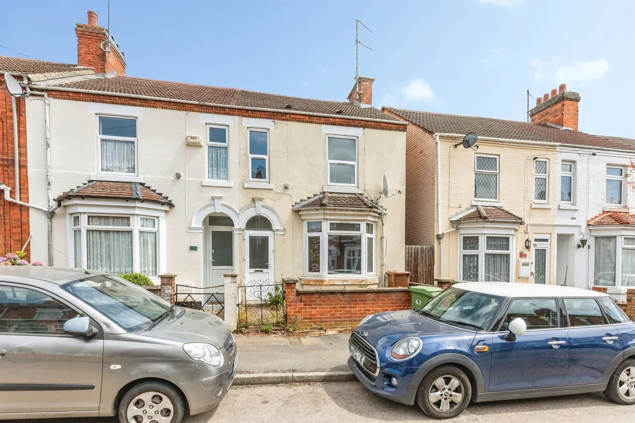 3 bed house for sale — Alexandra Road, Wellingborough