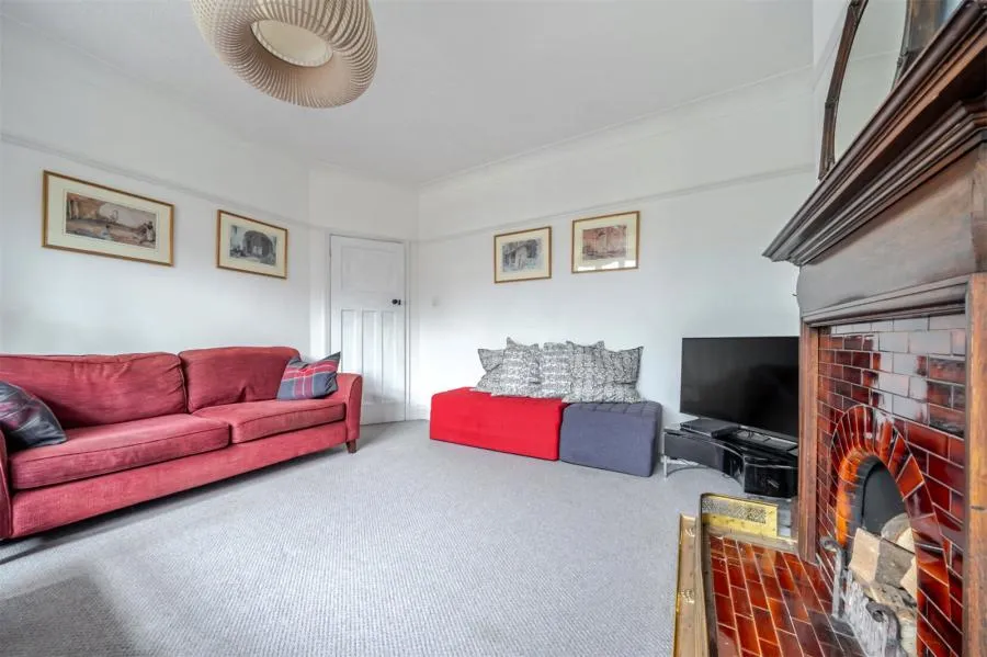 Balmore Drive, Caversham, RG4, photo 3