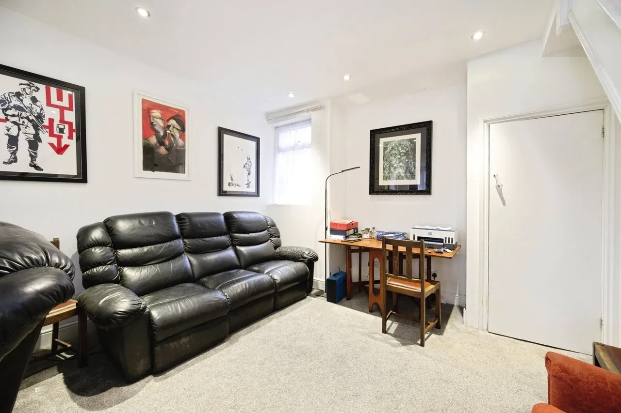 Weston Avenue, Southsea, PO4, photo 10