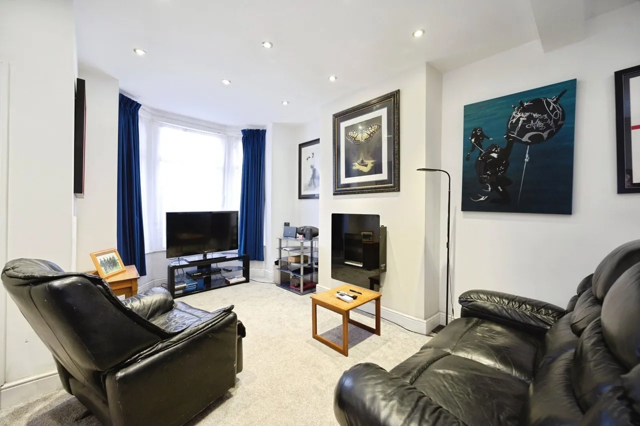 Weston Avenue, Southsea, PO4, photo 2