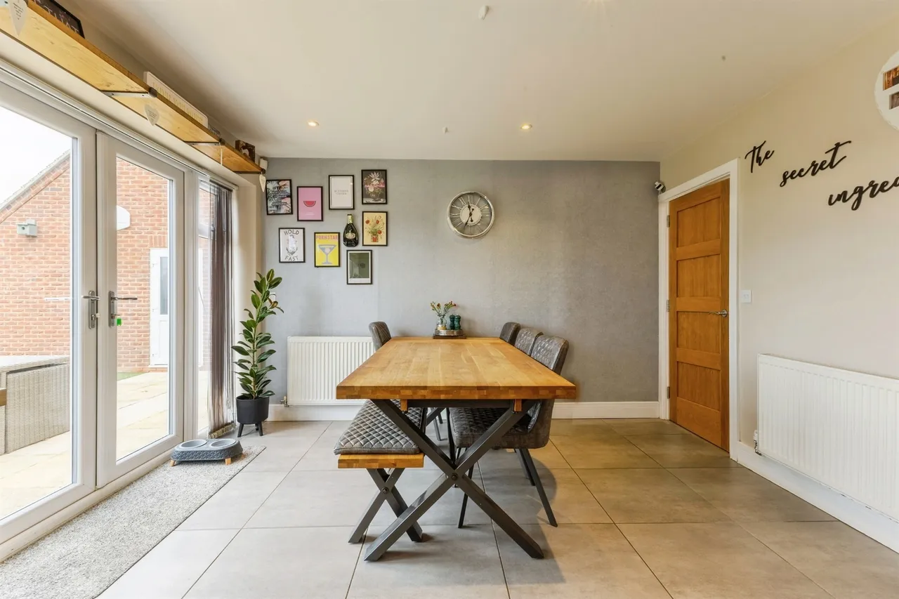Pagnell Close, Wootton, NN4, photo 8