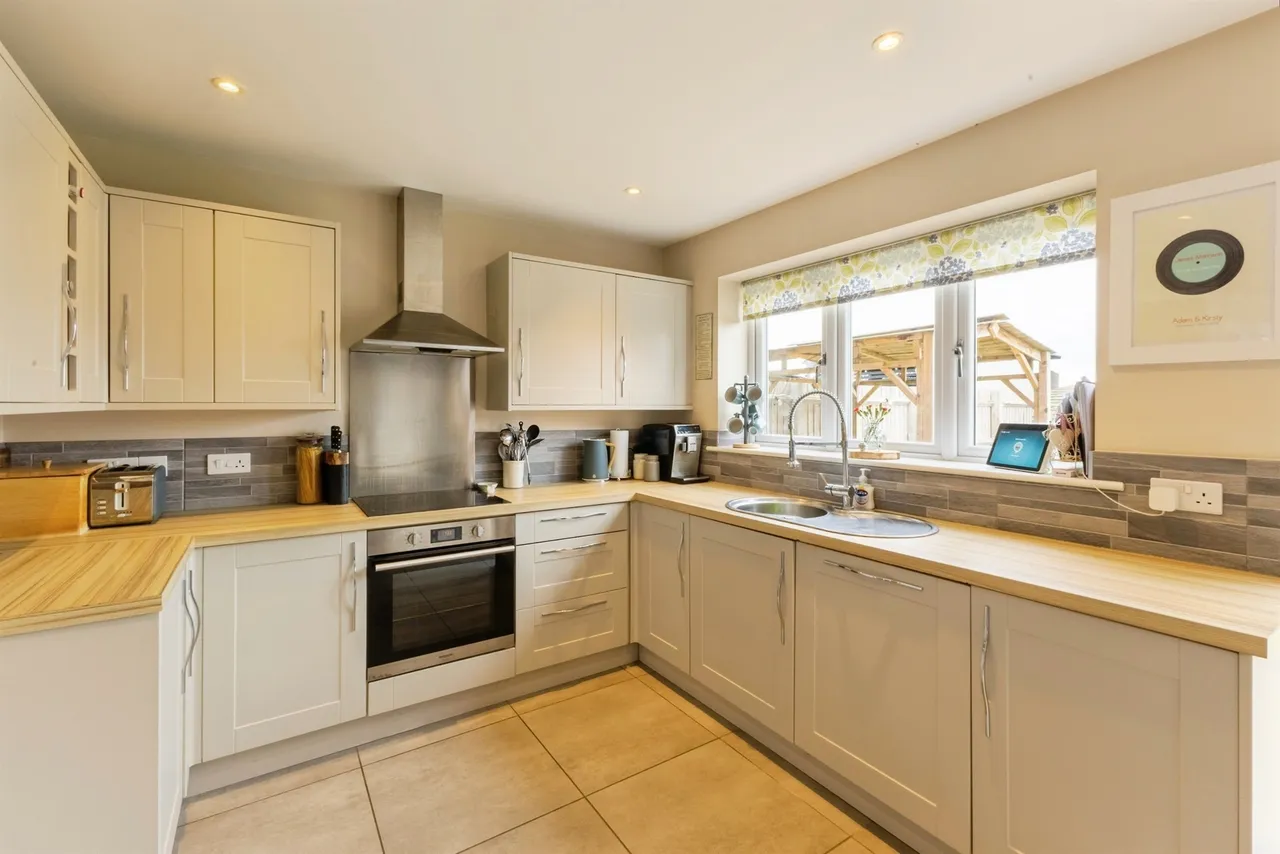 Pagnell Close, Wootton, NN4, photo 2