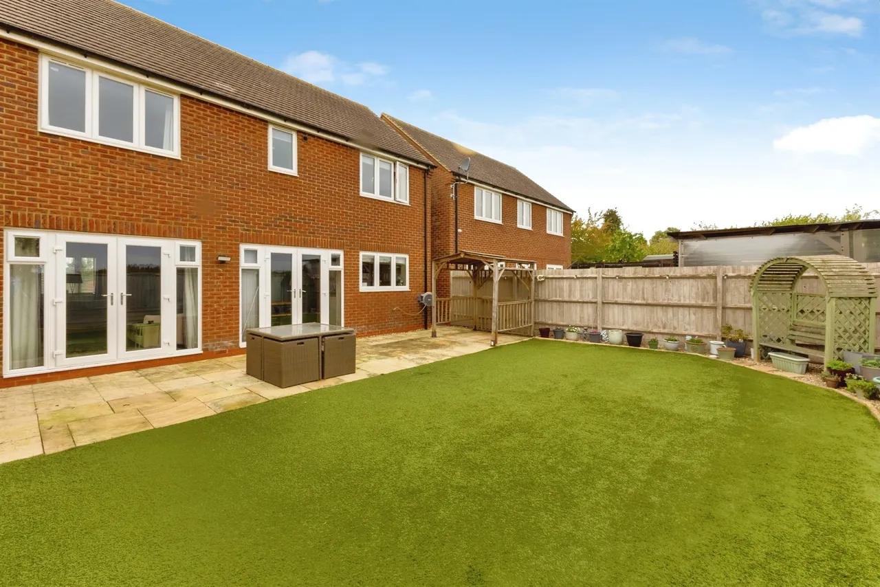 Pagnell Close, Wootton, NN4, photo 3