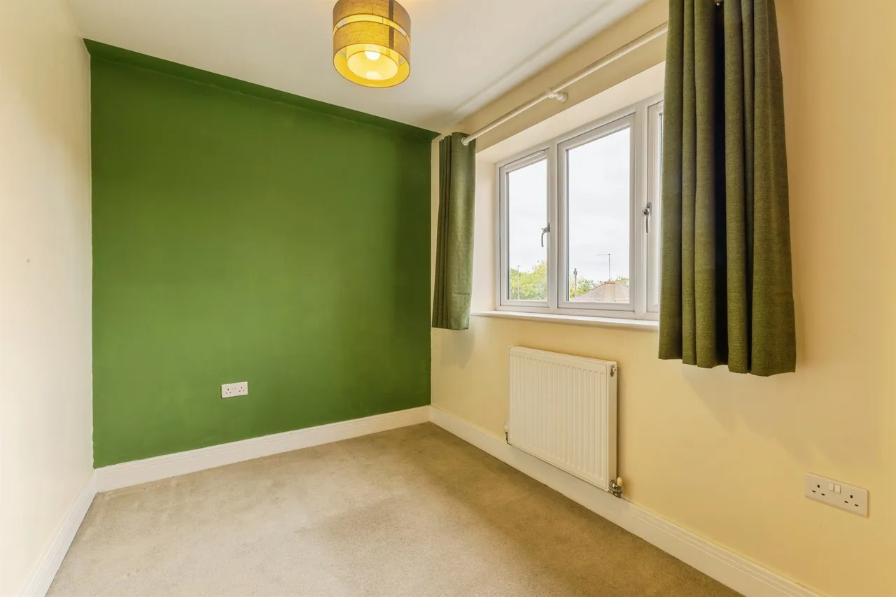 Pagnell Close, Wootton, NN4, photo 18