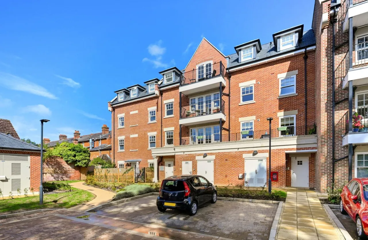 Lyndhurst, SO43, photo 14