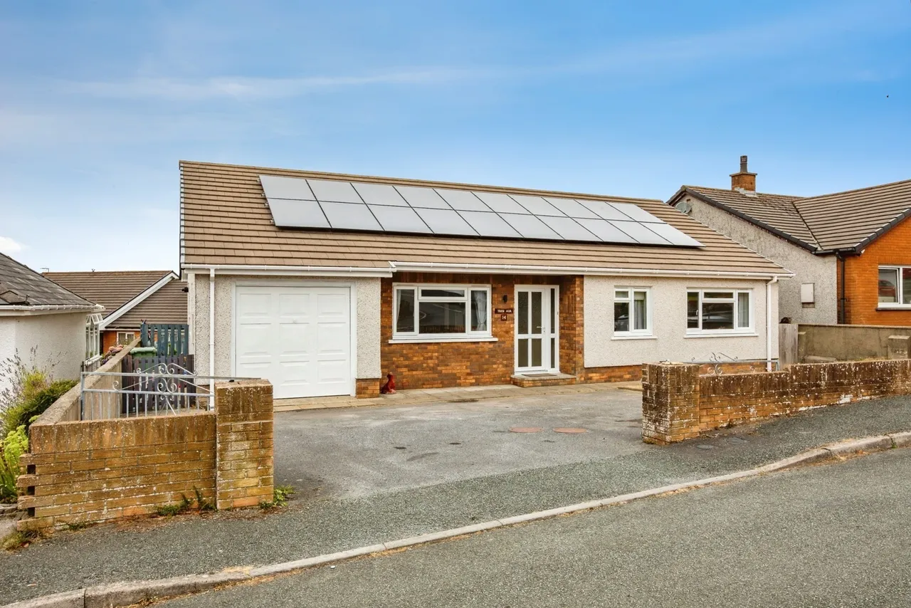 3 bed house for sale, Verwig Road, Cardigan, SA43