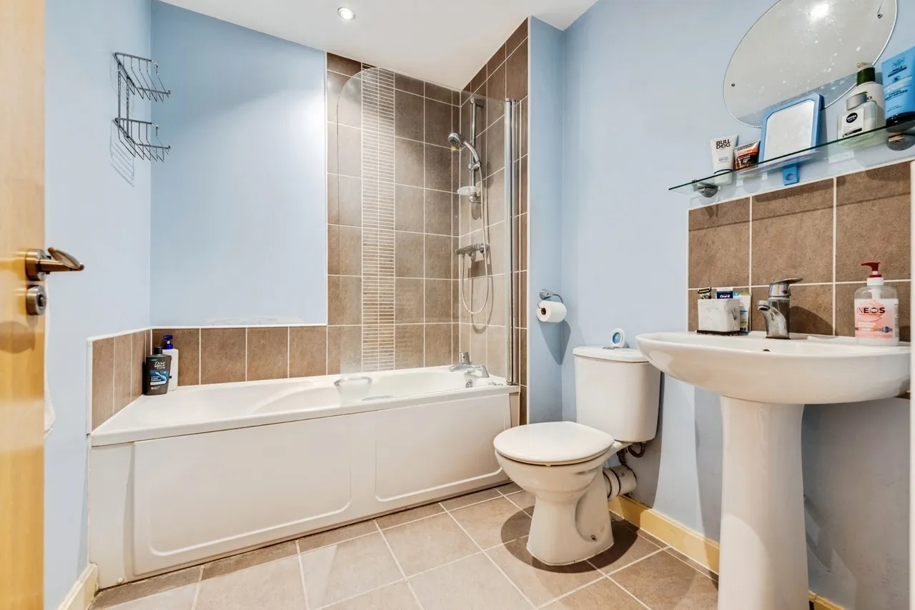 Seacole Crescent, Swindon, SN1, photo 9